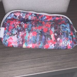 Lululemon Everywhere Belt Bag 1L in Flower Glide Multi/Vapor | BNWT